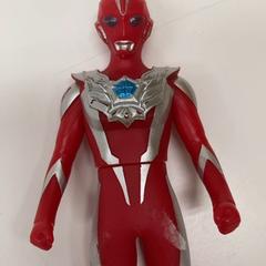 ウルトラマン がiLostで IKEA新三郷 によって報告されました