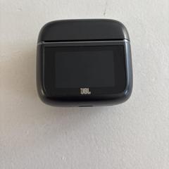 JBL Tour Pro 3 oortjes earbuds, jak bylo nahlášeno na iLost