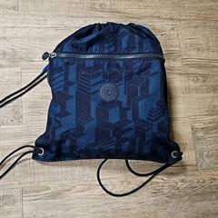 Sporttas Blauw، كما تم الإبلاغ عنه بواسطة Centraal magazijn عبر iLost