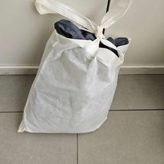 Zak wit, iLost를 사용하여 Regio Antwerpen - Brussel에 보고됨