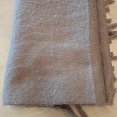 Bufanda echa, segons ha informat IKEA Lyon Grand Parilly mitjançant iLost