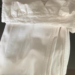 Jeans & tshirt, gisa salatu by MEININGER Hotel Berlin Alexanderplatz iLost erabiliz