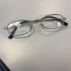 Gafas, ha sido reportado por hoop Kirche - Campus Bremen con iLost