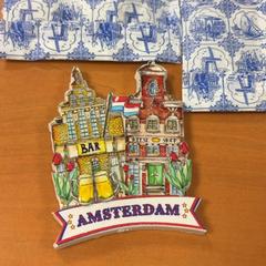 Sovenier, gisa salatu by ibis Schiphol Amsterdam Airport iLost erabiliz