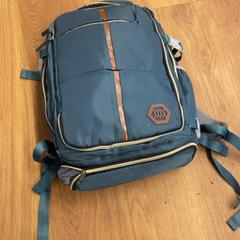 Hátizsák, amint azt GVB az iLost segítségével jelentette.