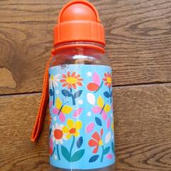 Üveg Met bloemetjes, amint azt DierenPark Amersfoort az iLost segítségével jelentette.