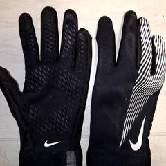 Handschoenen, zoals gemeld door Qbuzz DMG met iLost