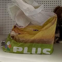 Plastový sáčok PLUS, ako bolo nahlásené Qbuzz GD Groningen HS pomocou iLost