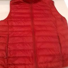 Körperwärmer Rood, gemeldet von Van der Valk Hotel Schiphol über iLost