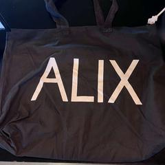 Totebag, amint azt Hotel V Frederiksplein az iLost segítségével jelentette.