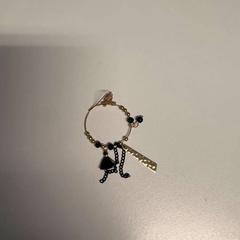 Earring oornb, as reported by TheaterHangaar using iLost