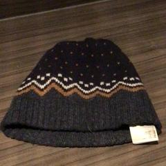 Beanie Donkerblauw met patroon, como reportado por Van der Valk Hotel Zwolle utilizando o iLost