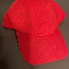 Baseball pet, rapporterat av Pathé Amersfoort med iLost