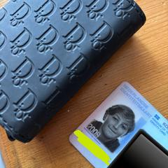 Pasjeshouder, jak zgłoszono do iLost