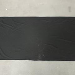 衣類 - Zwarte sjaal がiLostで Centraal magazijn によって報告されました