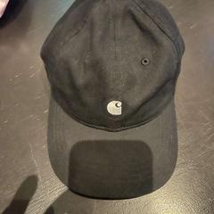 Pet carhartt wit zwart, zoals gemeld door Van der Valk Hotel Amsterdam-Amstel met iLost