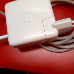 Laptop oplader, ha sido reportado por UvA REC con iLost