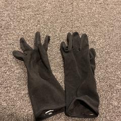 Handschoenen, come riportato da Pathé Haarlem utilizzando iLost