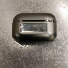 Oortjes in houder, come riportato da Rotterdam The Hague Airport utilizzando iLost