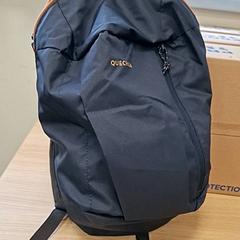 Mochila donker blauw, quechua, ha sido reportado por Regio Antwerpen - Brussel con iLost