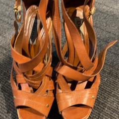 Sandal, as reported by Inntel Hotels Amsterdam Landmark using iLost