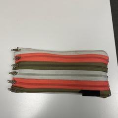 Estutxe, gisa salatu by Padualaan 101 iLost erabiliz