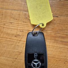 Mercedes auto sleutel, som rapportert til iLost