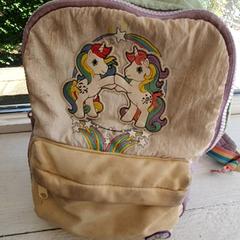 バックパック がiLostで DierenPark Amersfoort によって報告されました