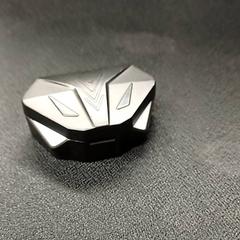 Porta taps per les orelles Zwart, segons ha informat Qbuzz GD Groningen Peizerweg mitjançant iLost