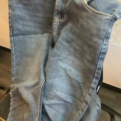 İLost kullanarak MEININGER Hotel Berlin Central Station tarafından bildirildiği gibi Kot Blue