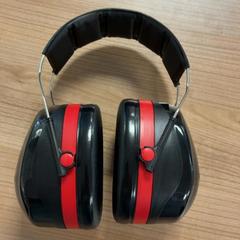 Hearing protector, as reported by Connexxion Amstelland-Meerlanden Schiphol Zuid using iLost