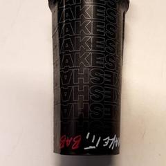 Láhev na pití, jak nahlášeno Qbuzz ZHN pomocí iLost