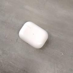 Caja de audífonos Wit, ha sido reportado por Arriva Friesland / Groningen con iLost