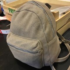 Mochila, como reportado por Qbuzz U-OV utilizando o iLost