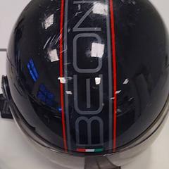 Casco scooter, ha sido reportado por Vrije Universiteit Amsterdam con iLost