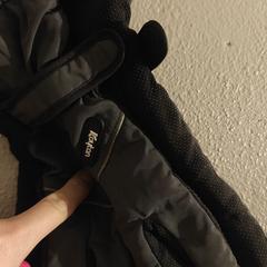 Gloves がiLostに報告されました