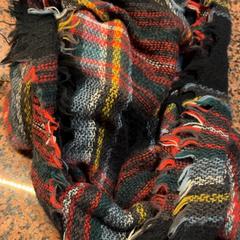 Scialle, come riportato da Pathé Utrecht Leidsche Rijn utilizzando iLost