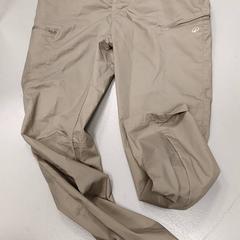 Vestiario Broek, come riportato da Centraal magazijn utilizzando iLost