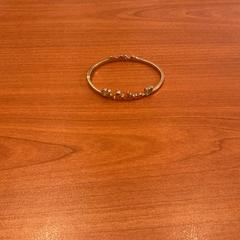 Armband Goud Celine, zoals gemeld door Hotel Theater FIGI met iLost