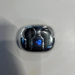 Earbuds Vorago, zoals gemeld door MEININGER Hotel Munich Olympiapark met iLost