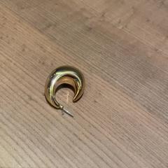 Earring Goud, as reported by Pathé Arnhem using iLost