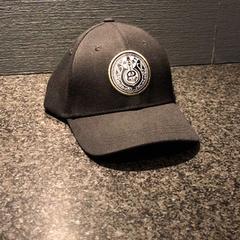 Sapka, amint azt Van der Valk Hotel Wolvega Heerenveen az iLost segítségével jelentette.