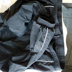 Kleding - Vest، كما تم الإبلاغ عنه بواسطة Centraal magazijn عبر iLost