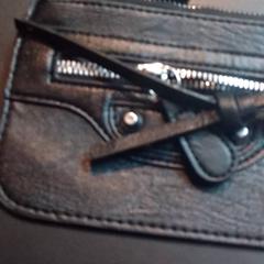 バッグ Zwart がiLostで TivoliVredenburg によって報告されました