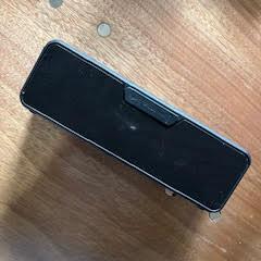 Iphone Zwarte muziek box, zoals gemeld door Into The Great Wide Open met iLost
