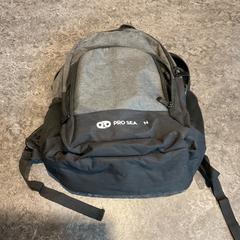 Rucksack Op naam van asante, gemeldet von Gemeente Amsterdam über iLost