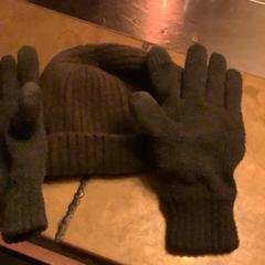 Handschuh Lag bij mekaar, gemeldet von Café Leentje über iLost