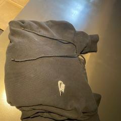 Sweatshirt, as reported by Hotel V Frederiksplein using iLost