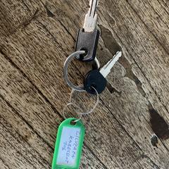 Sleutelbos (fiets?) zilveren kabelslot Jos, som rapporterats till iLost