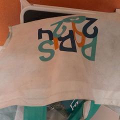 Väska vert et blanc, rapporterat av TCL med iLost